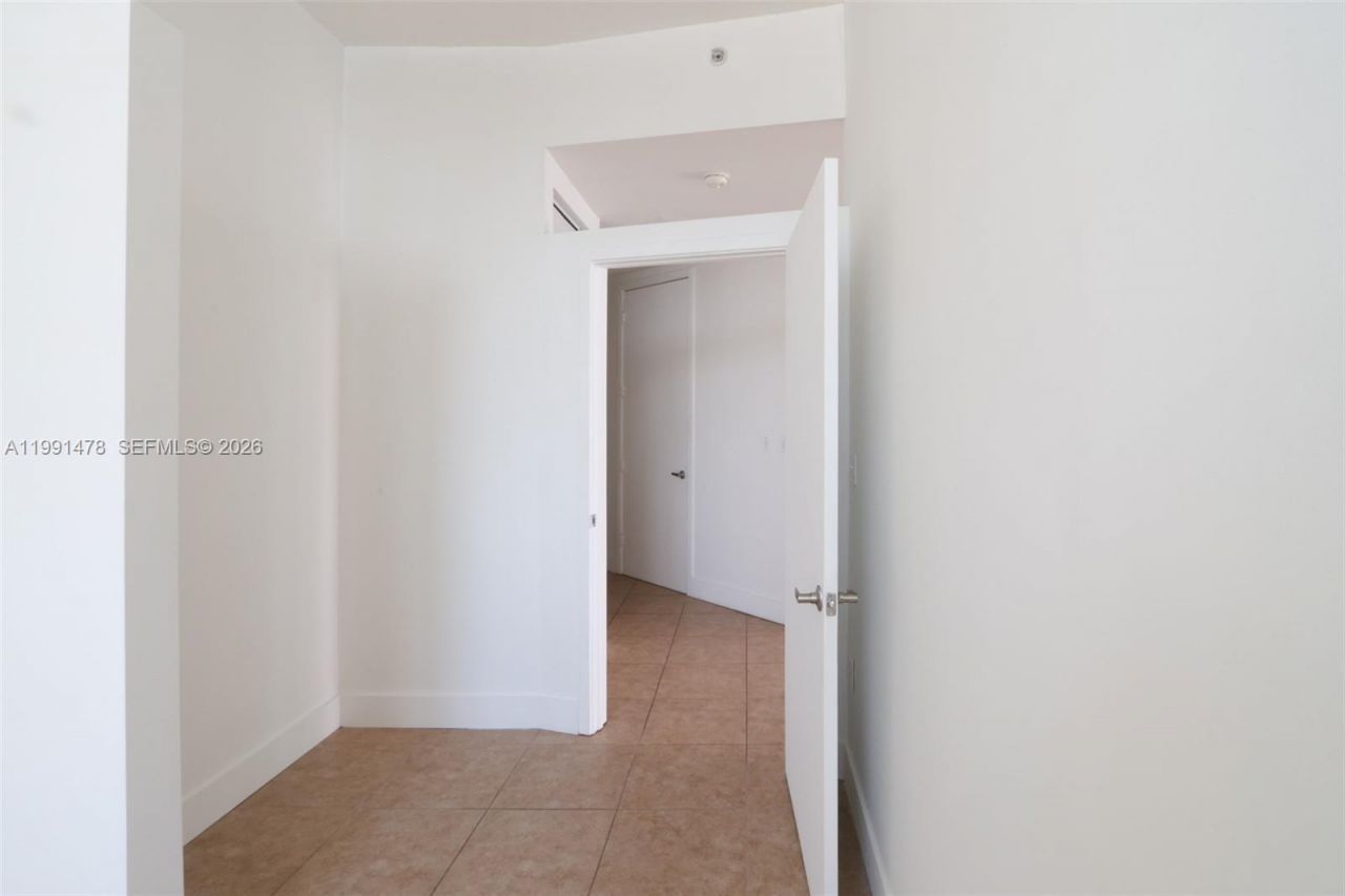 2200 NE 4th Ave , Unit 1002, Miami, FL 33137 Photo