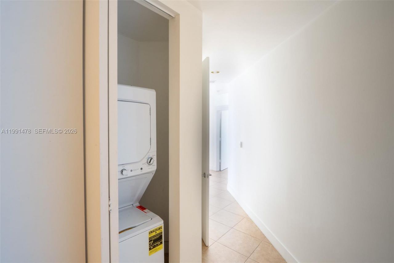 2200 NE 4th Ave , Unit 1002, Miami, FL 33137 Photo