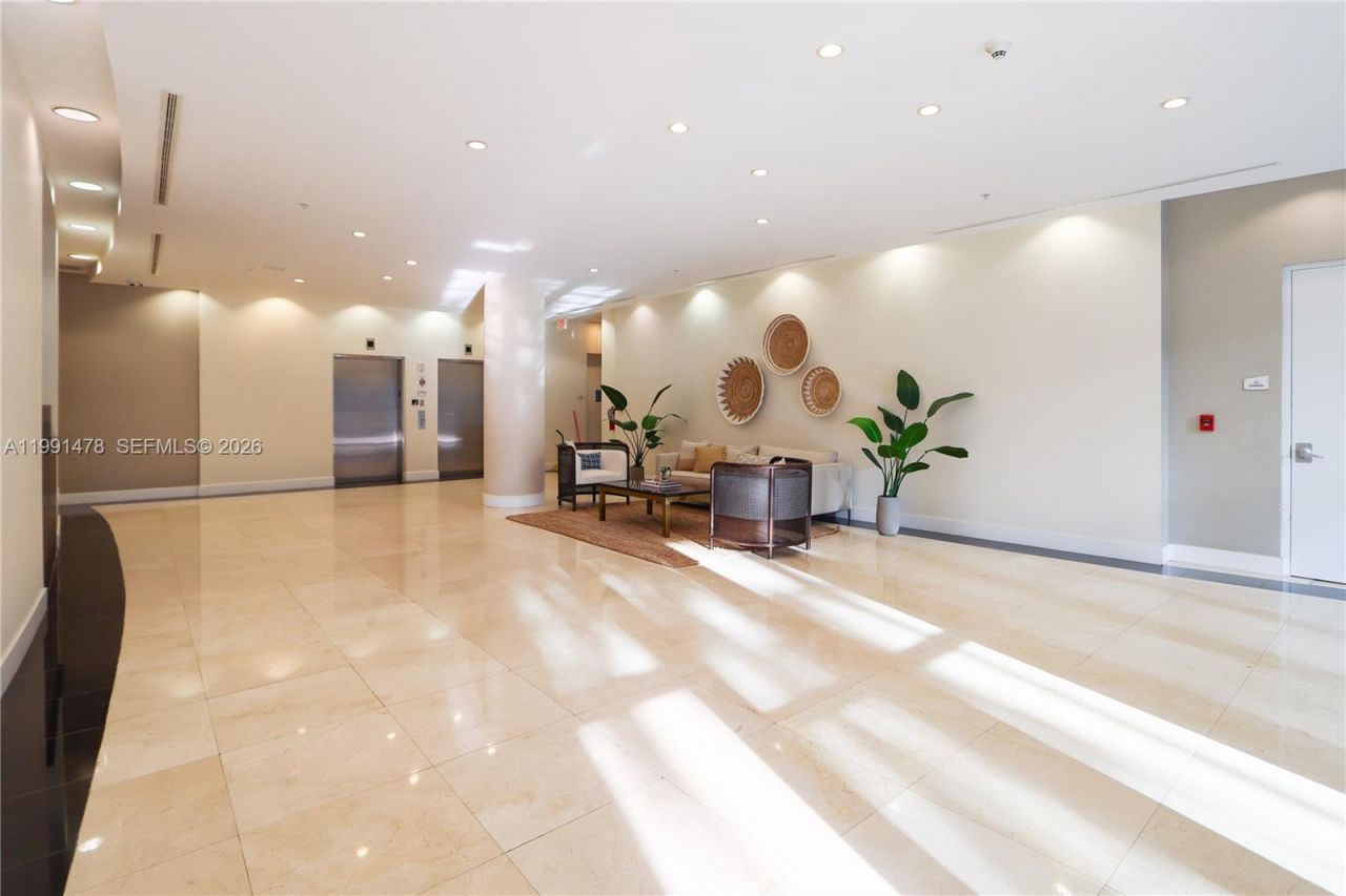 2200 NE 4th Ave , Unit 1002, Miami, FL 33137 Photo