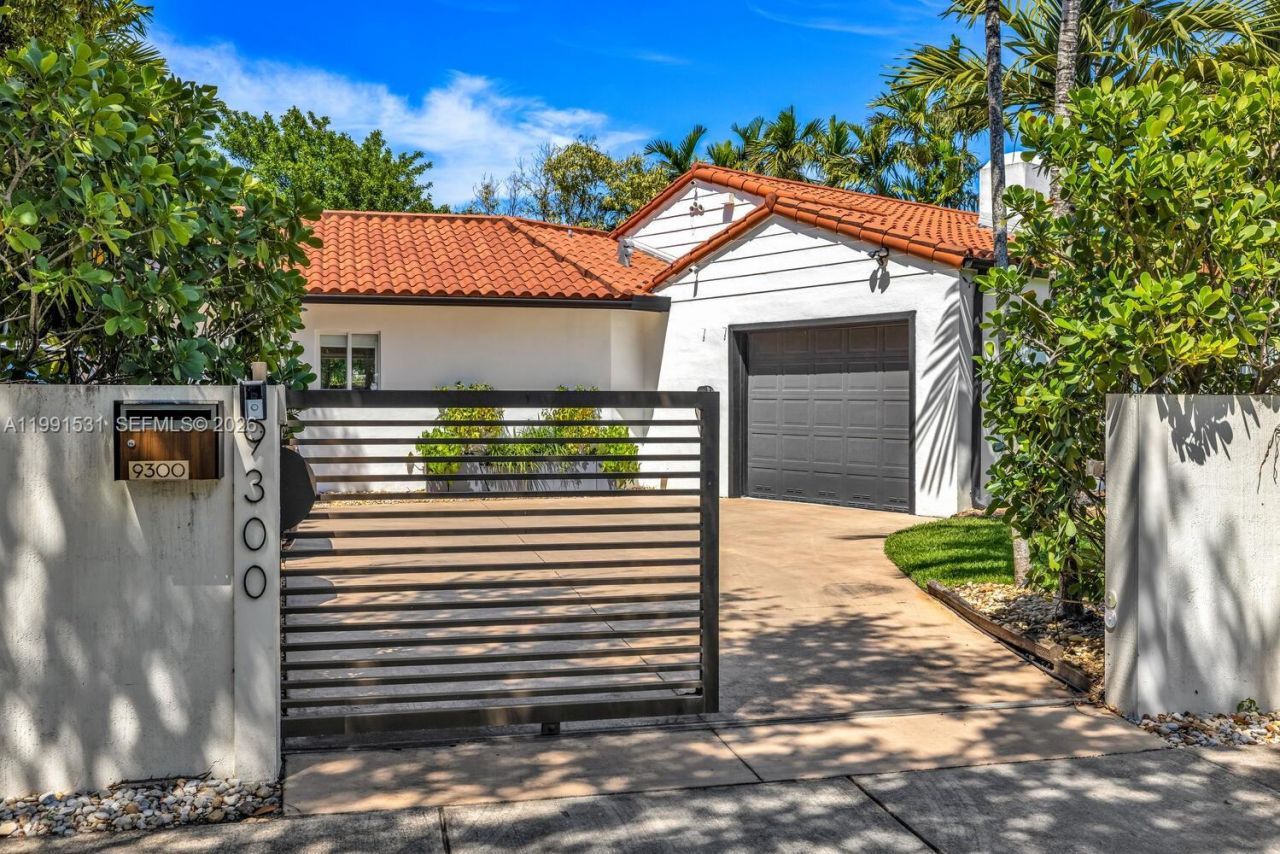 9300 Biscayne Blvd, Miami Shores, FL 33138 Photo