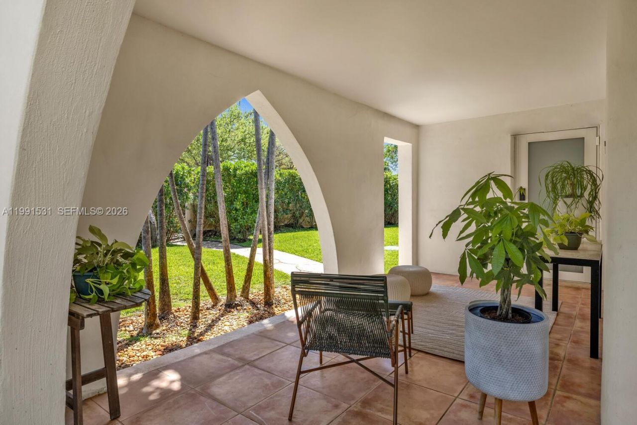 9300 Biscayne Blvd, Miami Shores, FL 33138 Photo