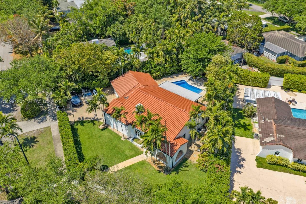 9300 Biscayne Blvd, Miami Shores, FL 33138 Photo