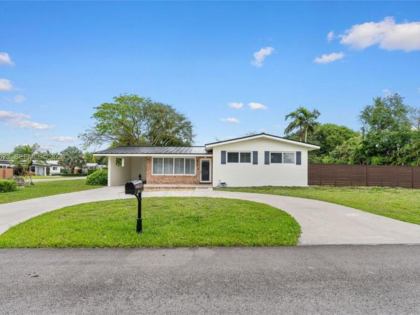 8965 SW 125th Ter , Miami, FL 33176