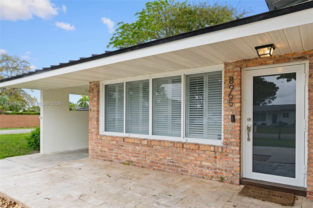 8965 SW 125th Ter , Miami, FL 33176 Photo