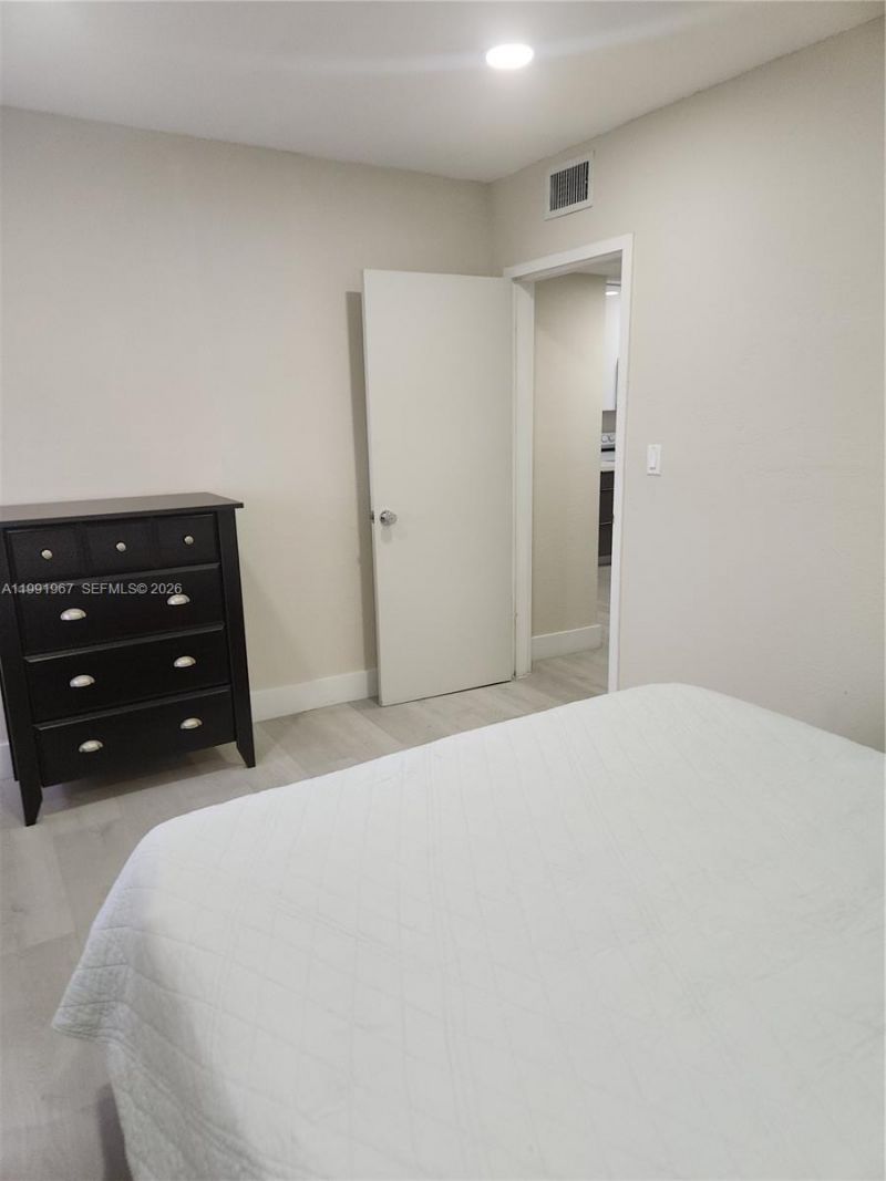 3551 SW 9th Ter , Unit 511, Miami, FL 33135 Photo
