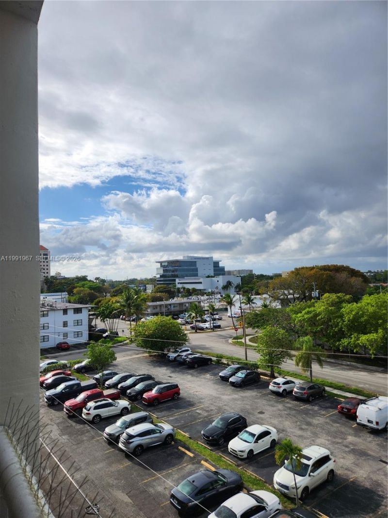3551 SW 9th Ter , Unit 511, Miami, FL 33135 Photo