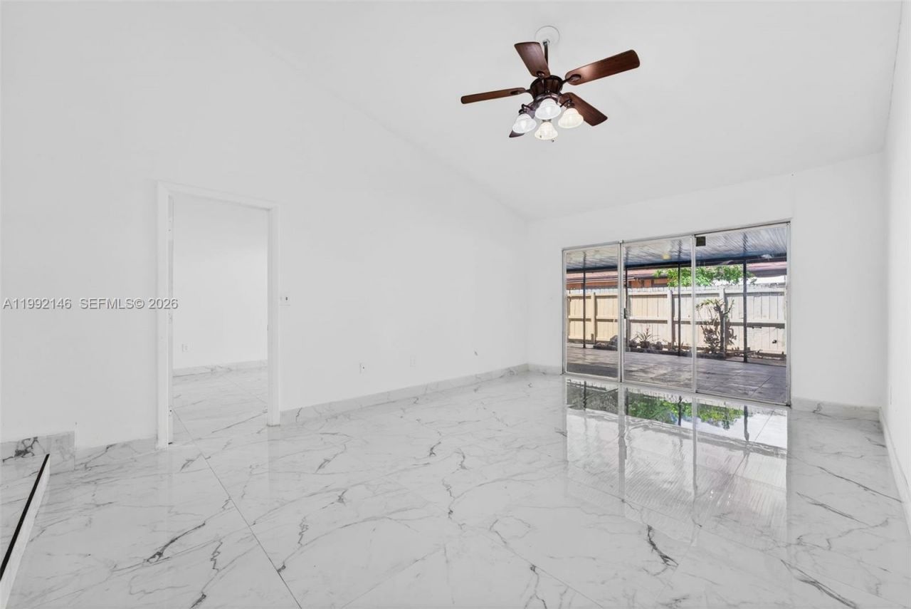 10351 Juniper Ct , Pembroke Pines, FL 33026 Photo