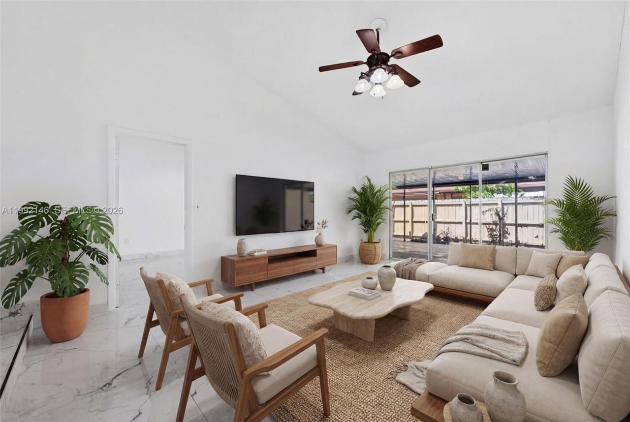 10351 Juniper Ct , Pembroke Pines, FL 33026 Photo