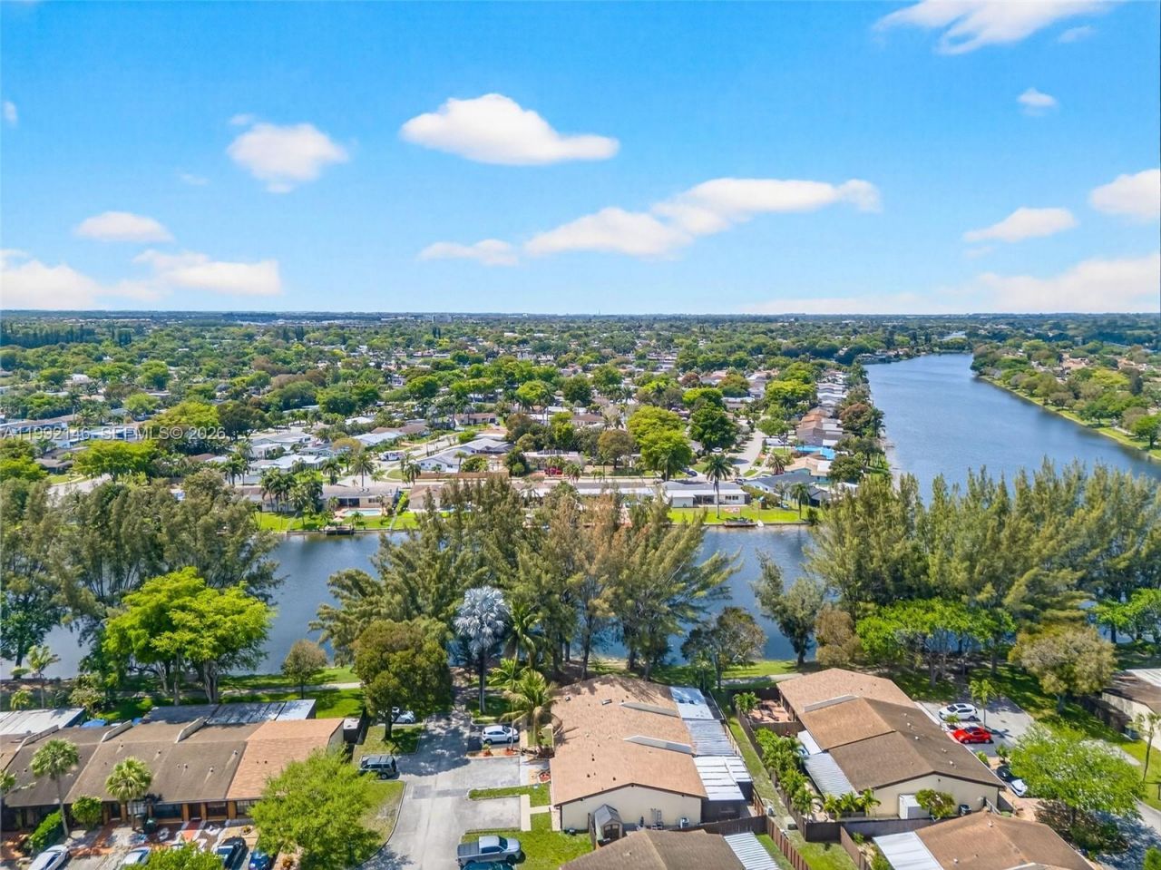 10351 Juniper Ct , Pembroke Pines, FL 33026 Photo