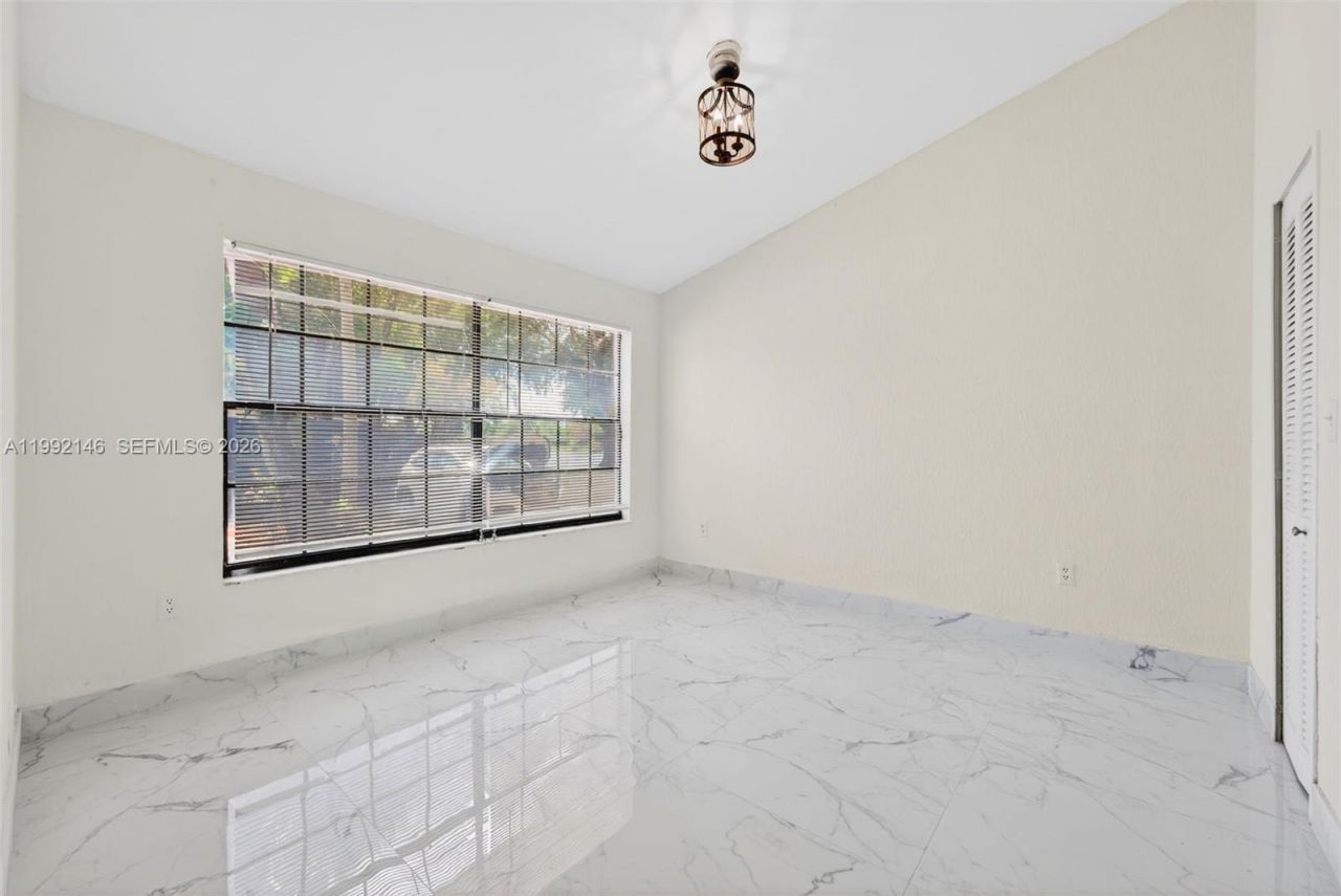 10351 Juniper Ct , Pembroke Pines, FL 33026 Photo