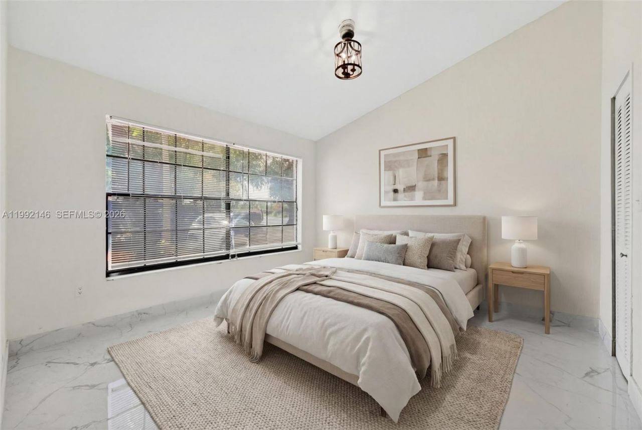 10351 Juniper Ct , Pembroke Pines, FL 33026 Photo