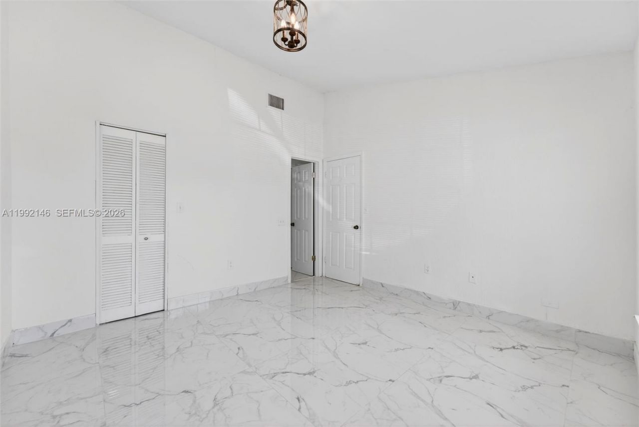 10351 Juniper Ct , Pembroke Pines, FL 33026 Photo