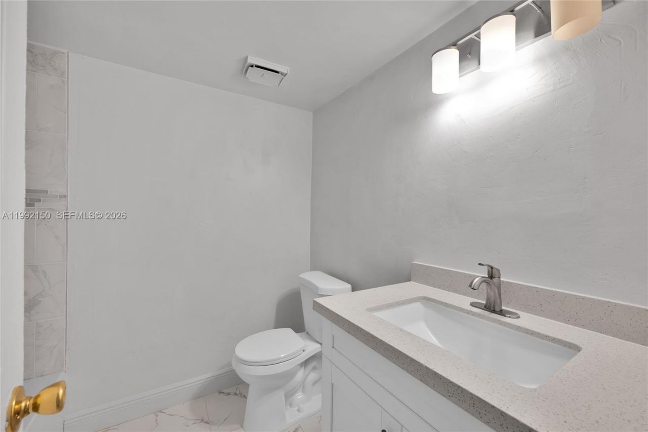 1624 NW 56th Ave, Unit 14, Lauderhill, FL 33313 Photo