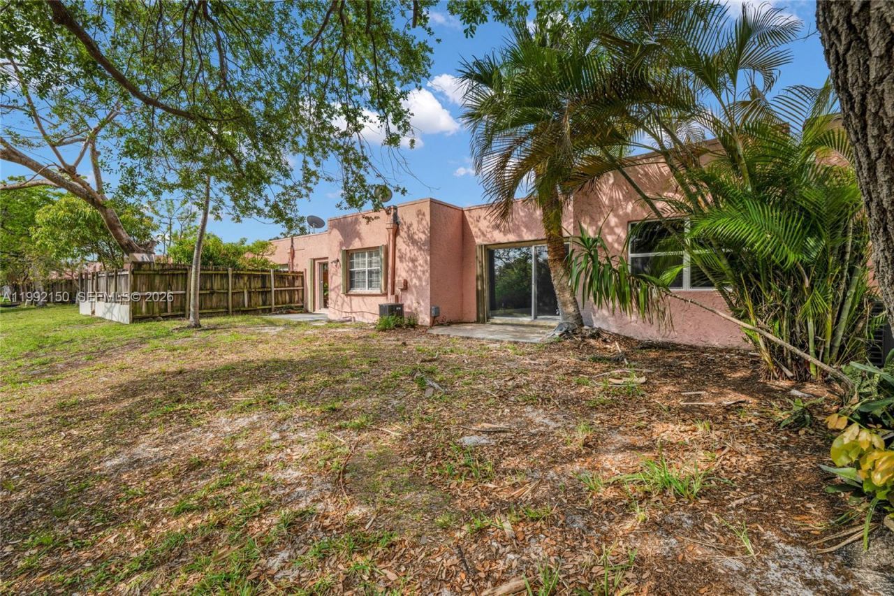 1624 NW 56th Ave, Unit 14, Lauderhill, FL 33313 Photo