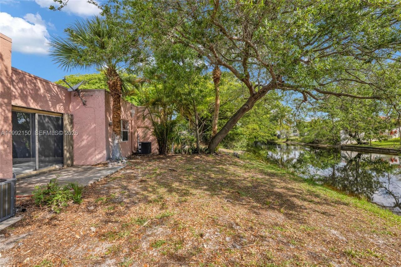 1624 NW 56th Ave, Unit 14, Lauderhill, FL 33313 Photo