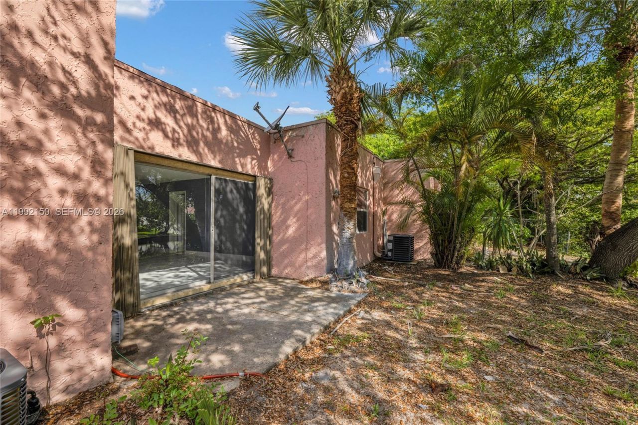 1624 NW 56th Ave, Unit 14, Lauderhill, FL 33313 Photo
