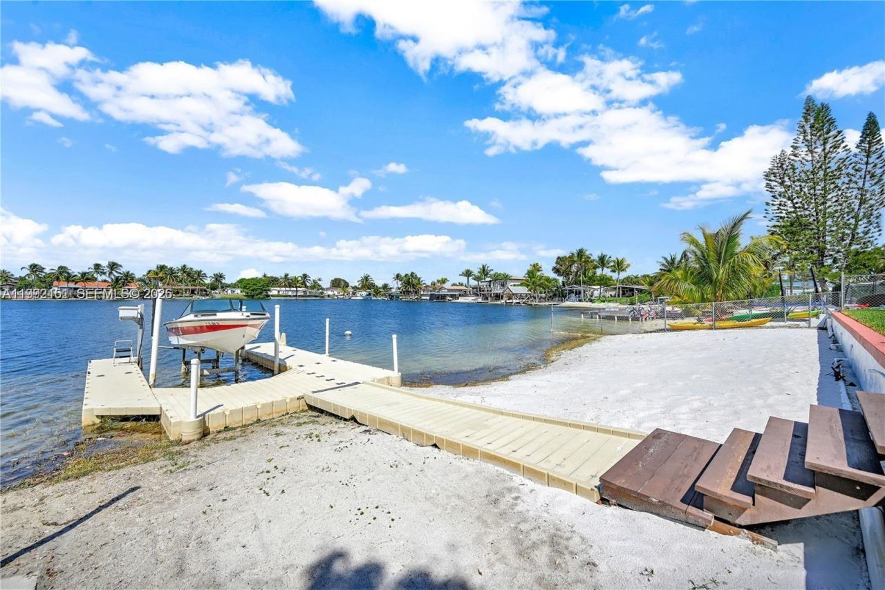 18400 NW 78th Ave , Hialeah, FL 33015 Photo