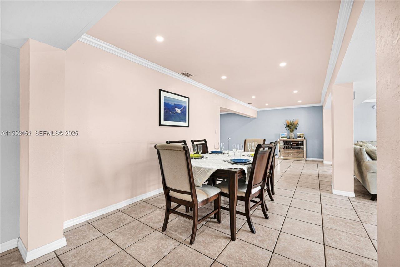 18400 NW 78th Ave , Hialeah, FL 33015 Photo