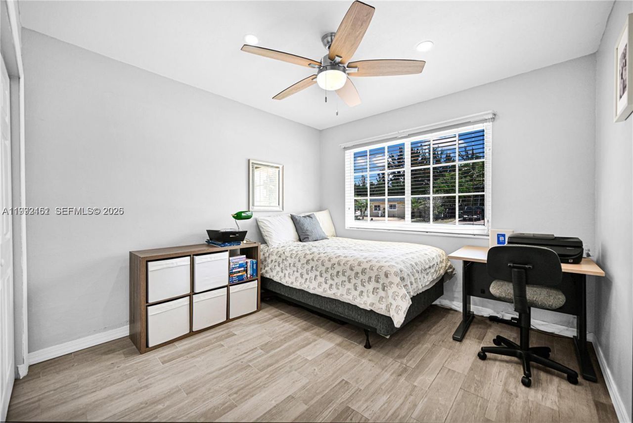 18400 NW 78th Ave , Hialeah, FL 33015 Photo