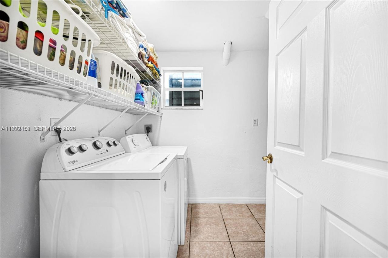 18400 NW 78th Ave , Hialeah, FL 33015 Photo