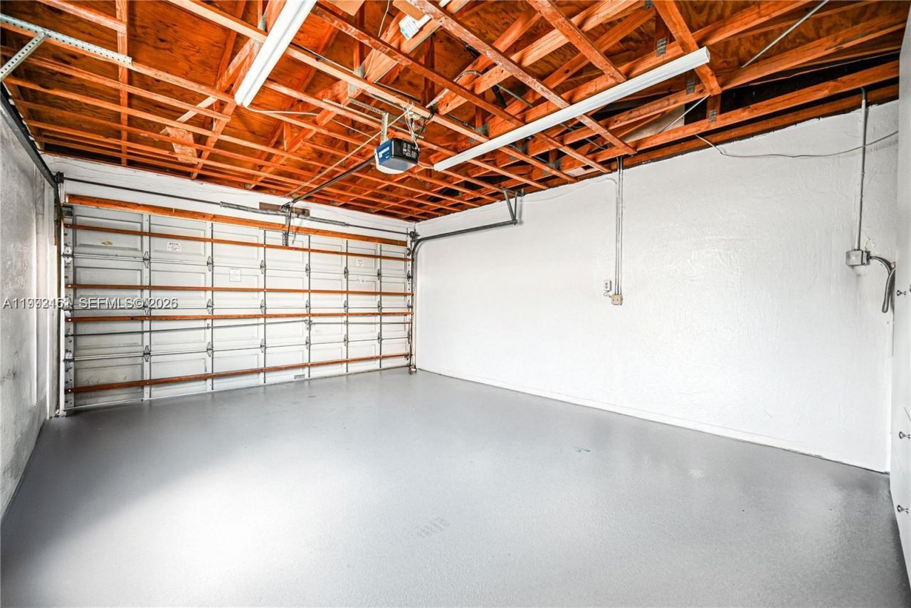 18400 NW 78th Ave , Hialeah, FL 33015 Photo