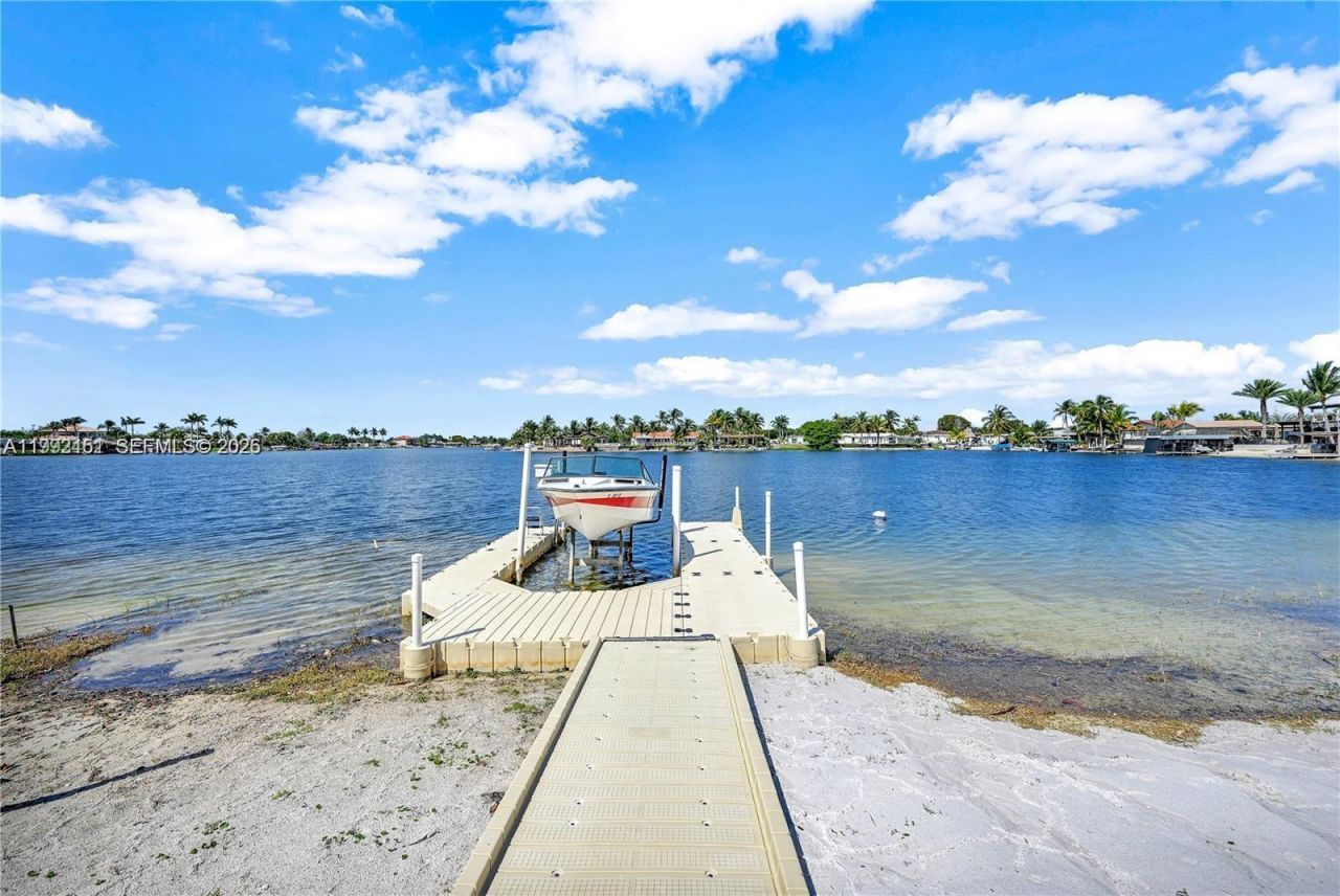 18400 NW 78th Ave , Hialeah, FL 33015 Photo