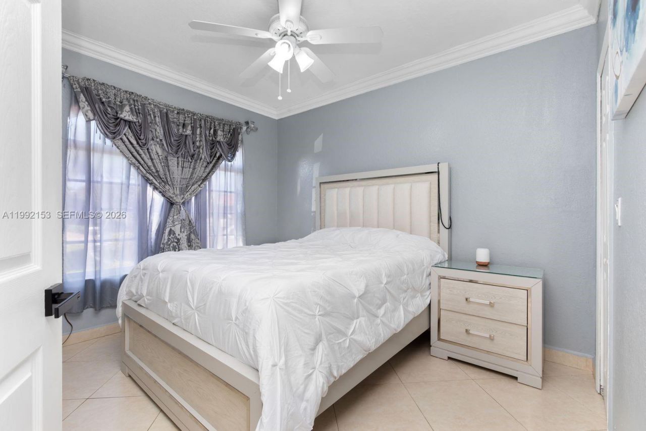 7929 NW 200th Ter, Hialeah, FL 33015 Photo