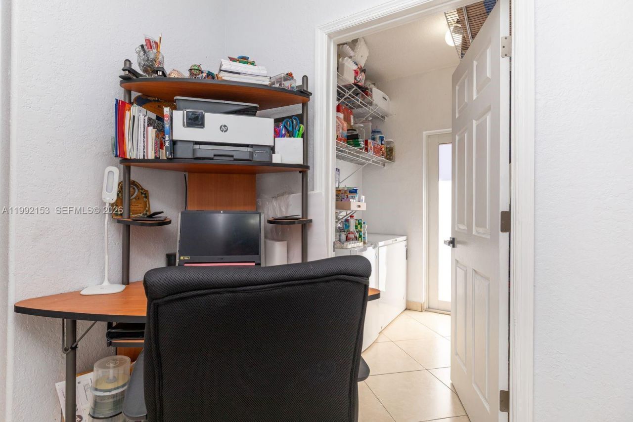 7929 NW 200th Ter, Hialeah, FL 33015 Photo