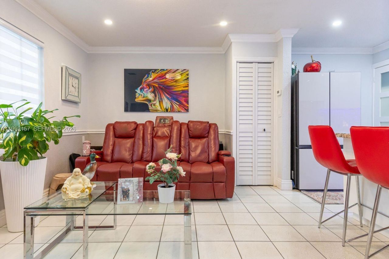 1261 W 43rd Pl, Hialeah, FL 33012 Photo