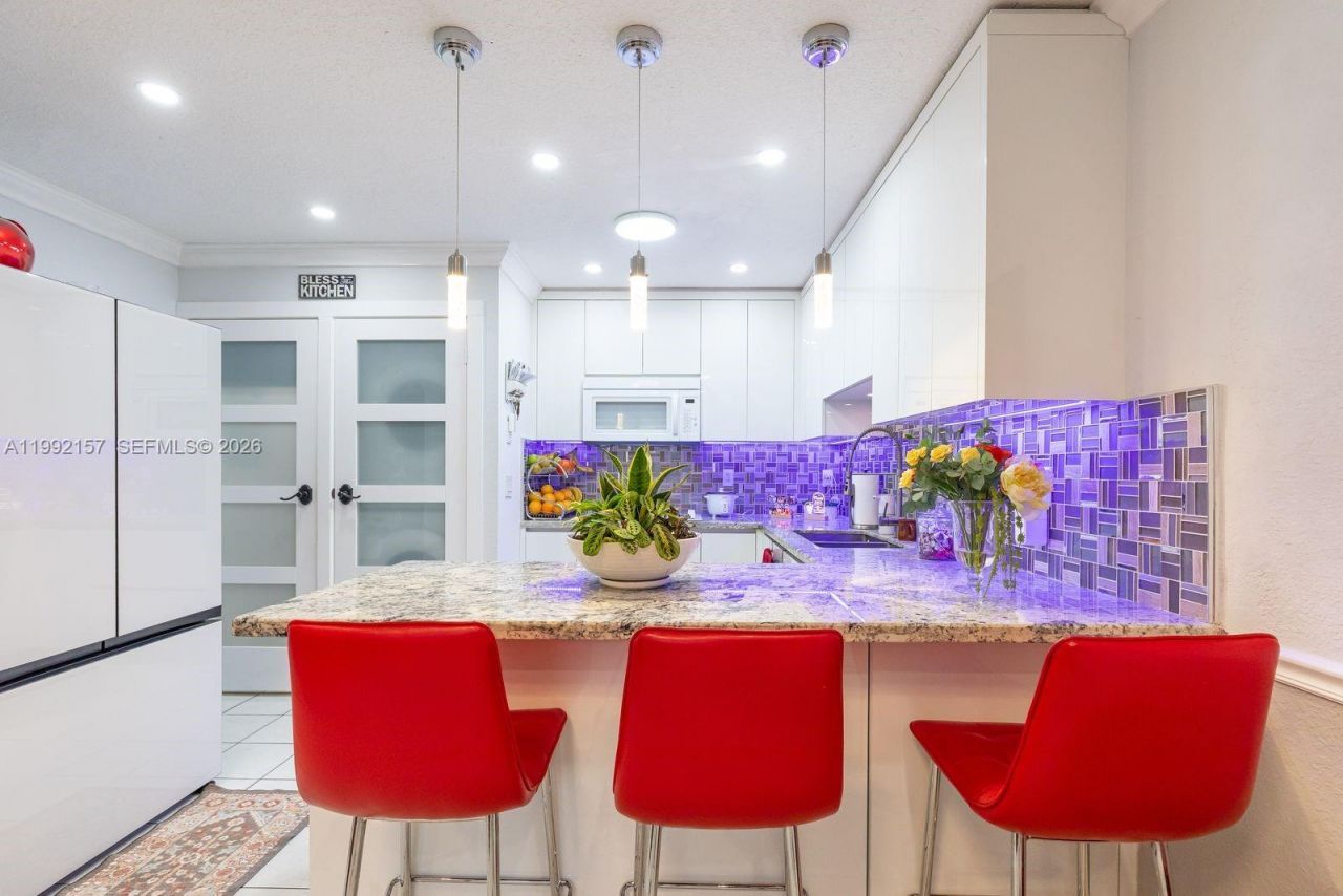 1261 W 43rd Pl, Hialeah, FL 33012 Photo