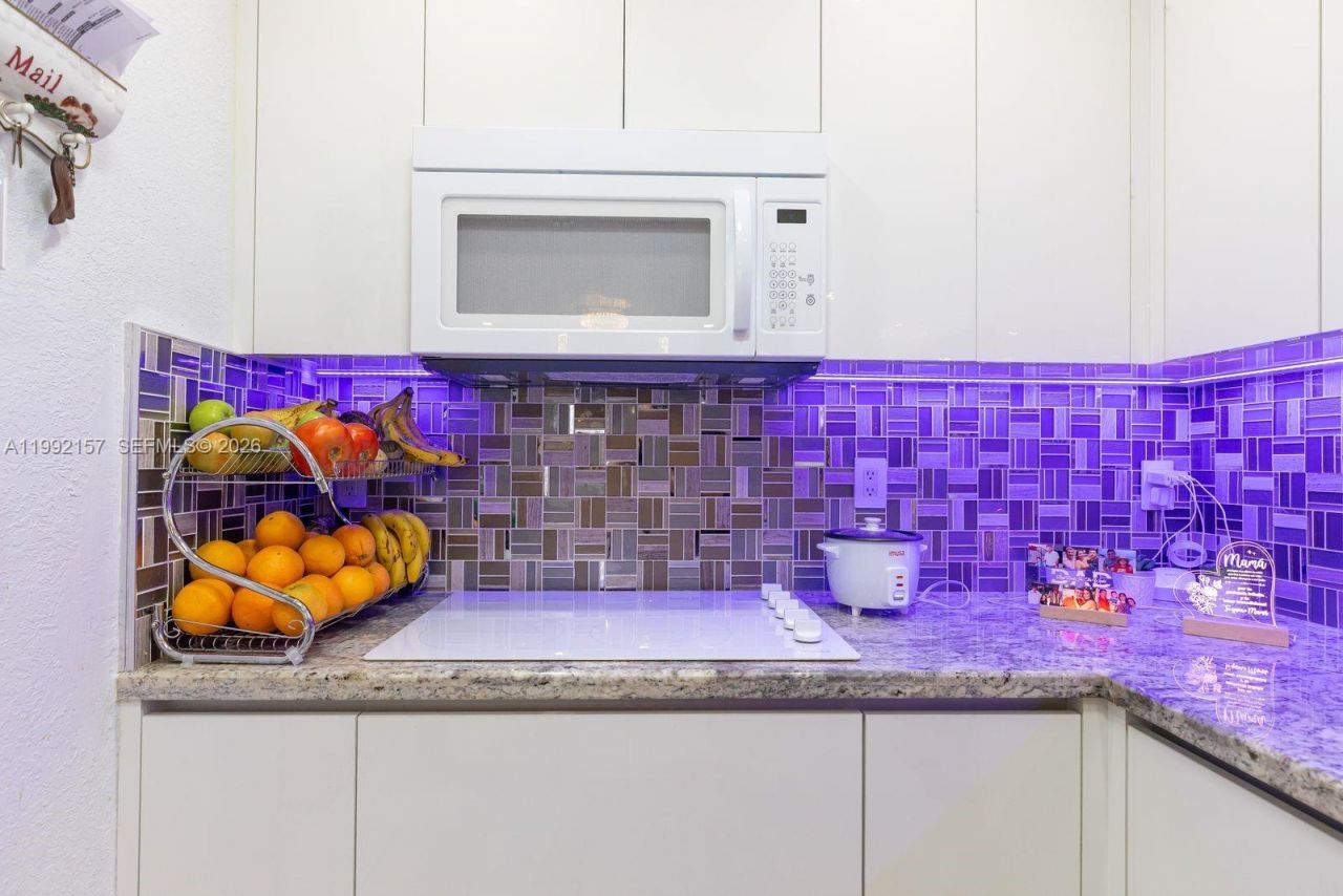 1261 W 43rd Pl, Hialeah, FL 33012 Photo