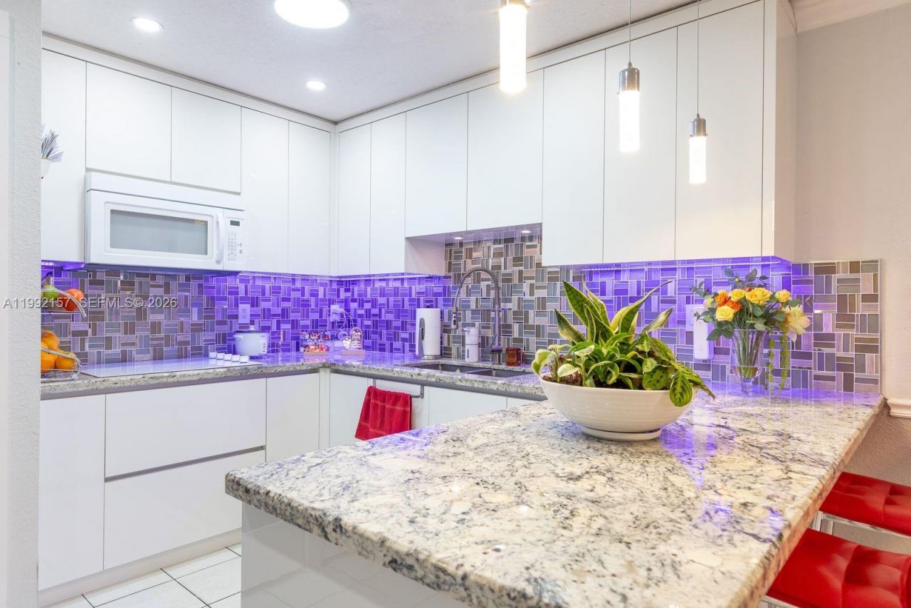 1261 W 43rd Pl, Hialeah, FL 33012 Photo