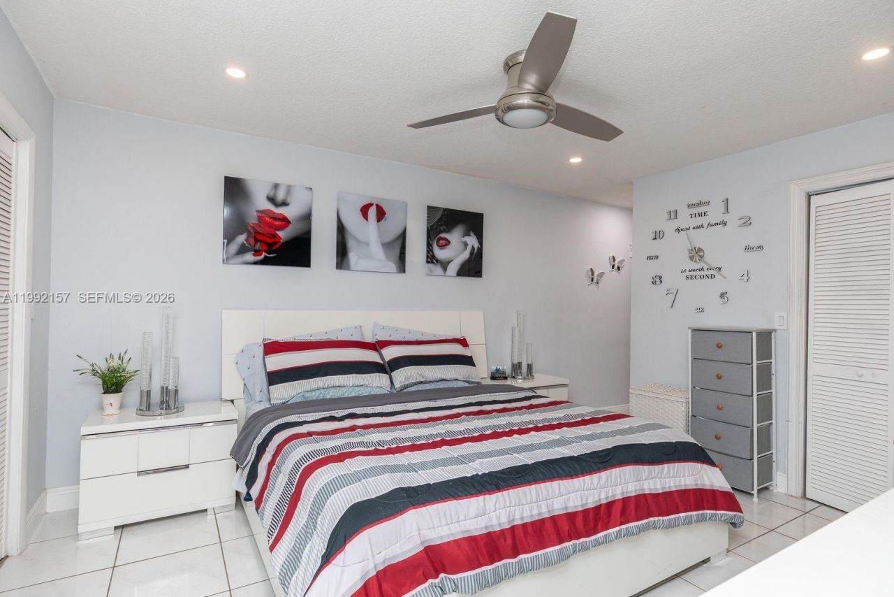 1261 W 43rd Pl, Hialeah, FL 33012 Photo