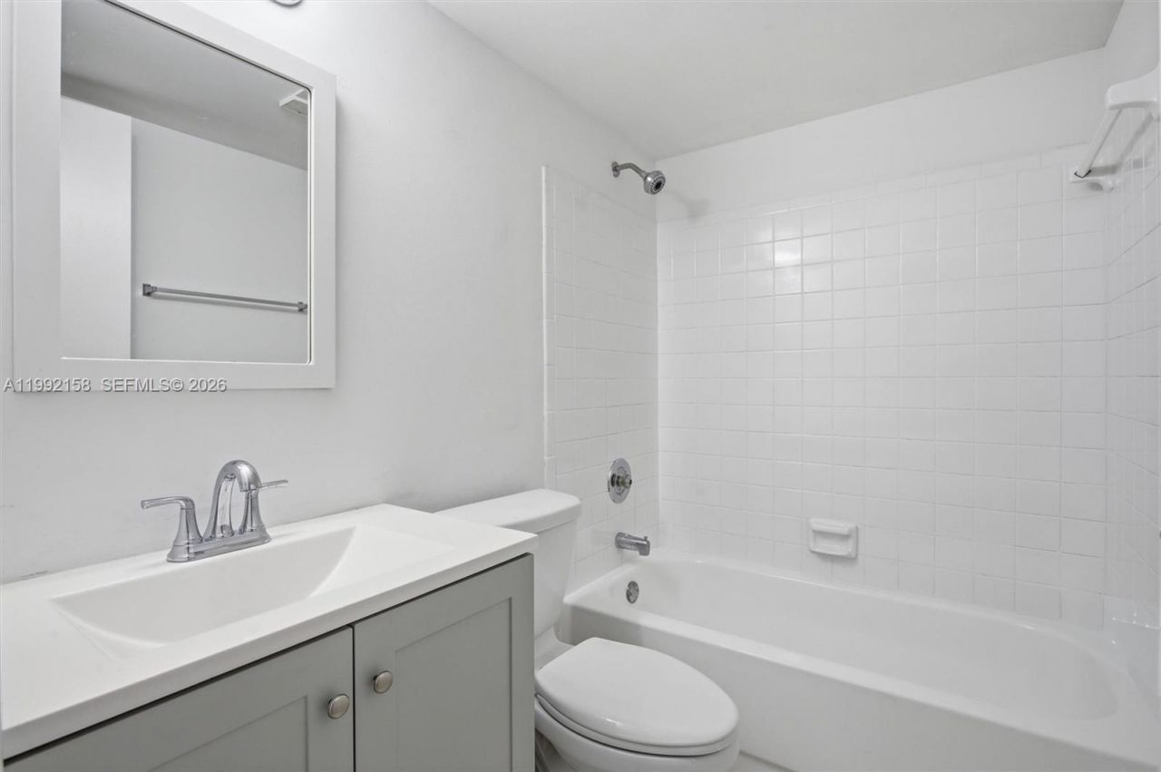 9994 Nob Hill Ct, Unit 9994, Sunrise, FL 33351 Photo