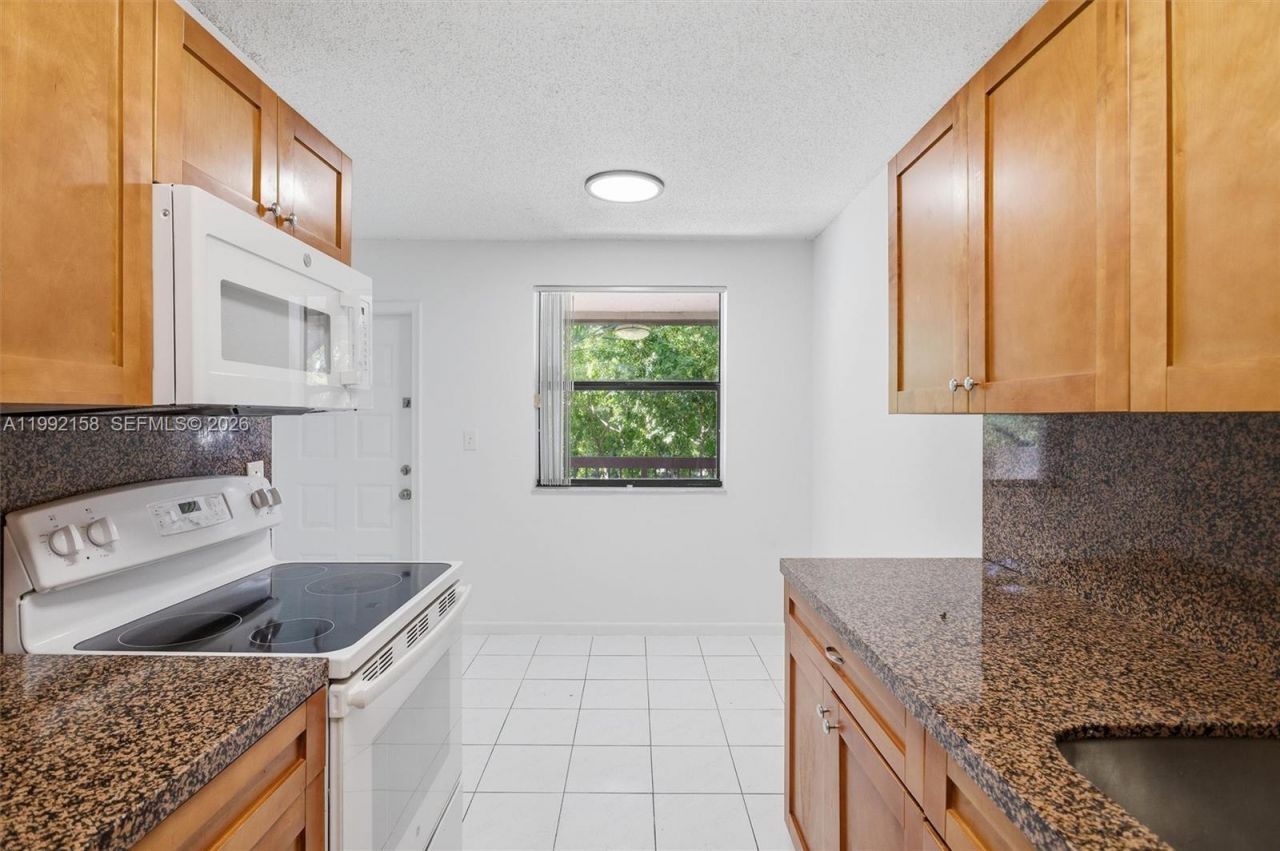 9994 Nob Hill Ct, Unit 9994, Sunrise, FL 33351 Photo