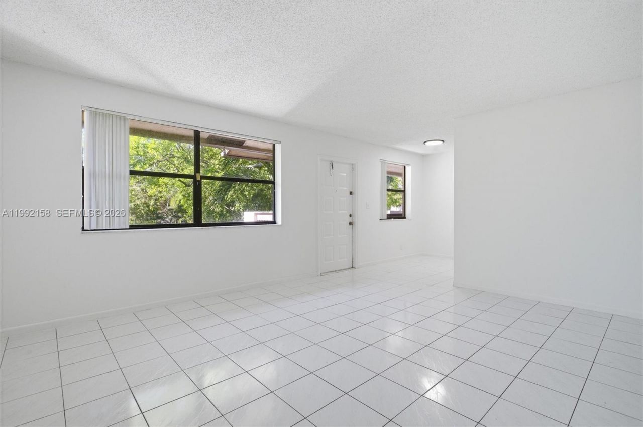 9994 Nob Hill Ct, Unit 9994, Sunrise, FL 33351 Photo