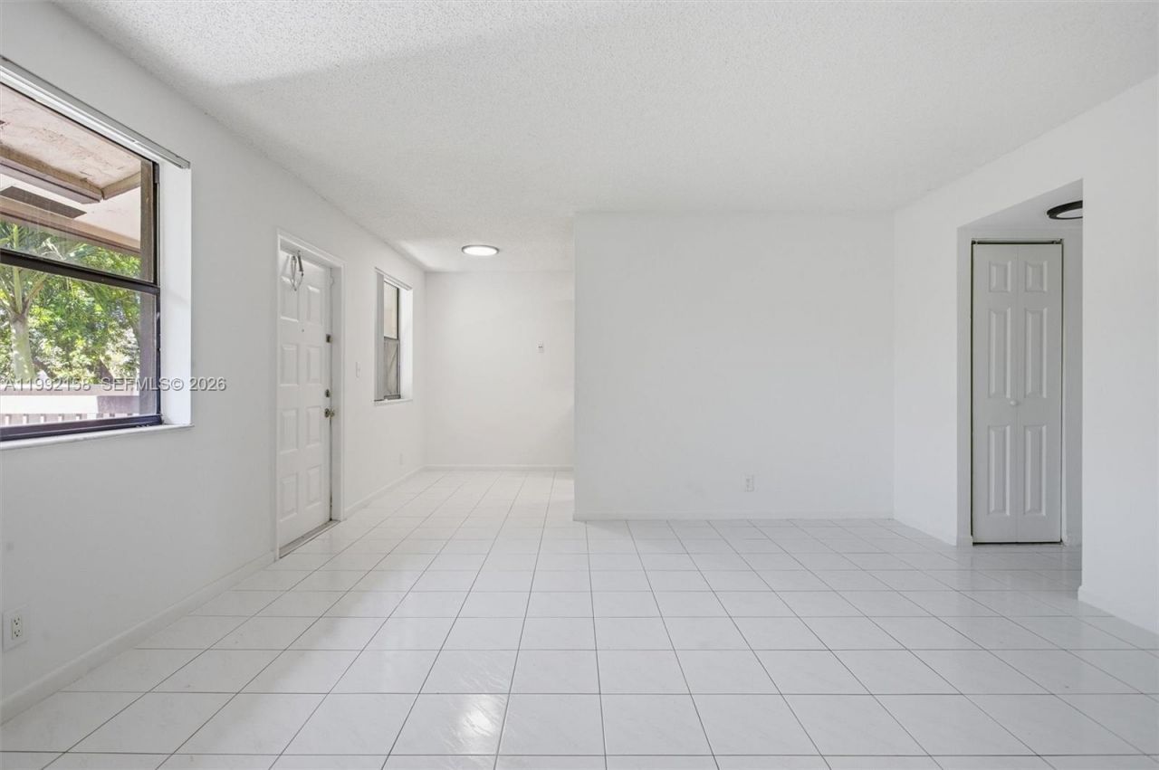 9994 Nob Hill Ct, Unit 9994, Sunrise, FL 33351 Photo