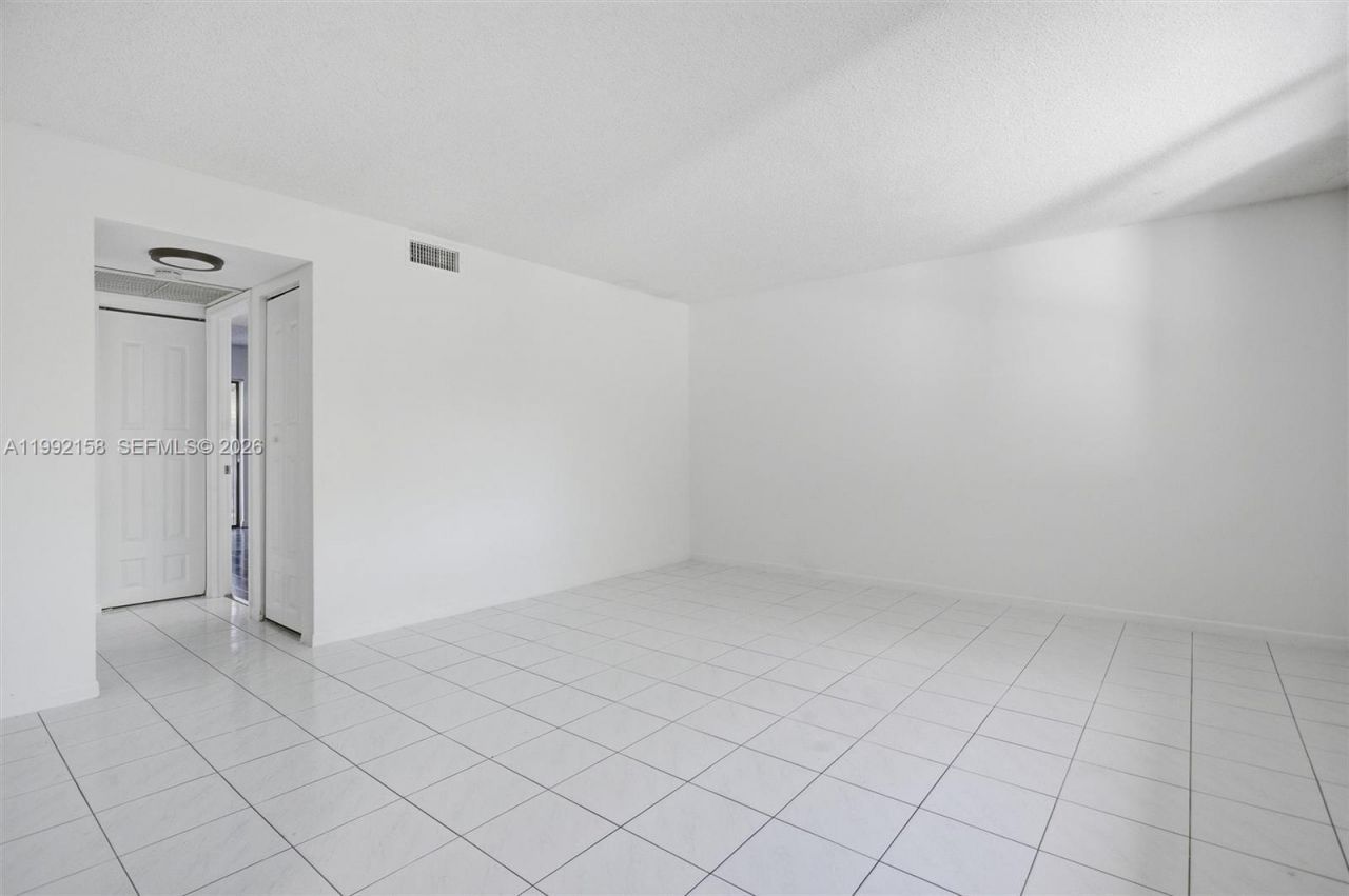 9994 Nob Hill Ct, Unit 9994, Sunrise, FL 33351 Photo