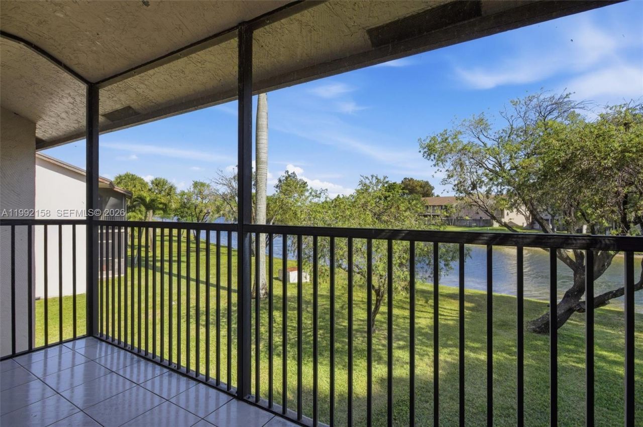 9994 Nob Hill Ct, Unit 9994, Sunrise, FL 33351 Photo