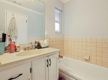 424 Morada Ln, Stockton, CA 95210 Photo