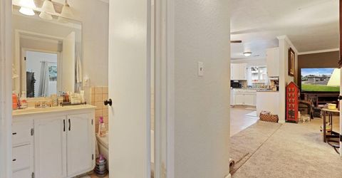 424 Morada Ln, Stockton, CA 95210 Photo