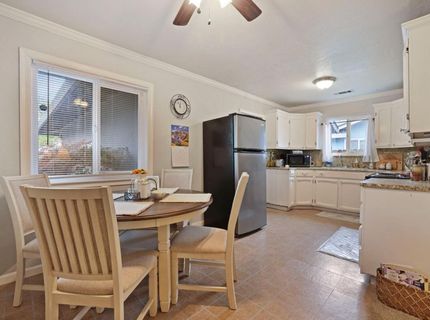 424 Morada Ln, Stockton, CA 95210 Photo