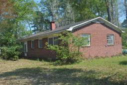 1834 Sumter St. photo 4