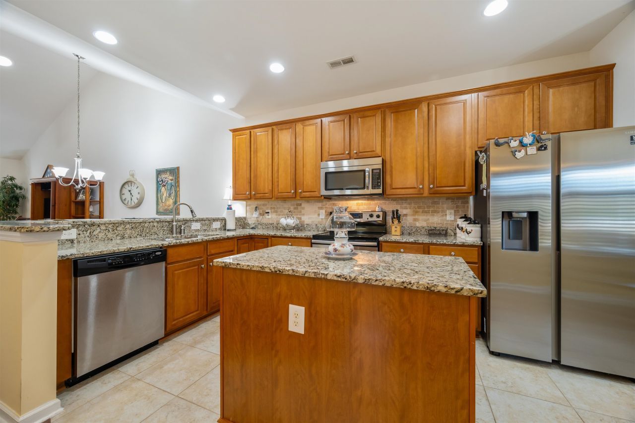 1606 Palmina Loop Photo 10