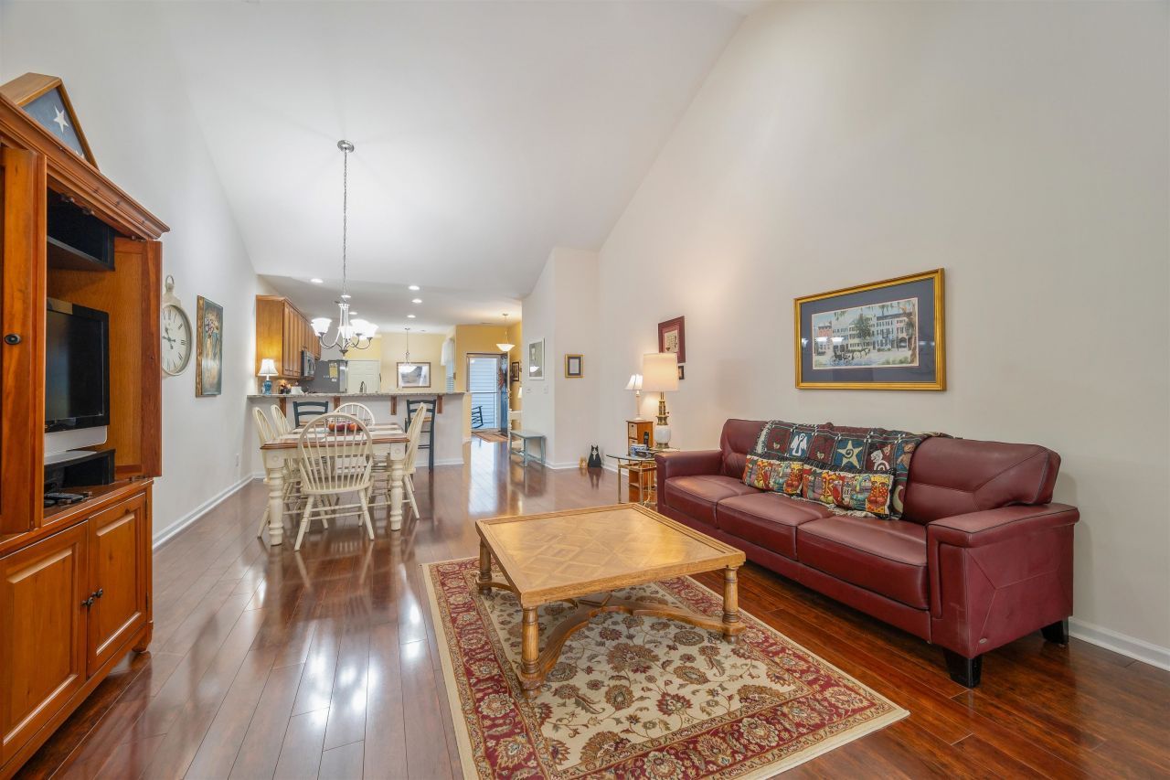 1606 Palmina Loop Photo 18