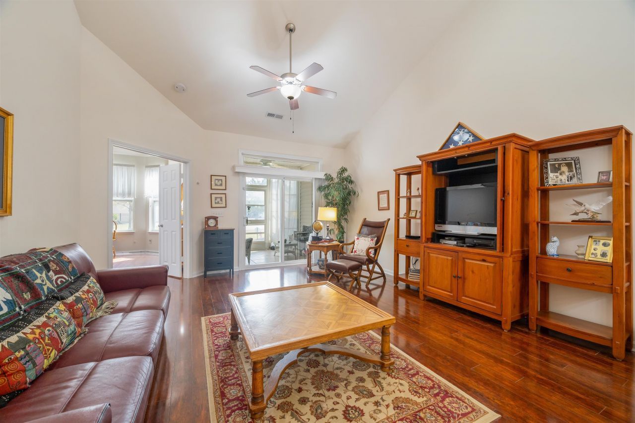 1606 Palmina Loop Photo 21