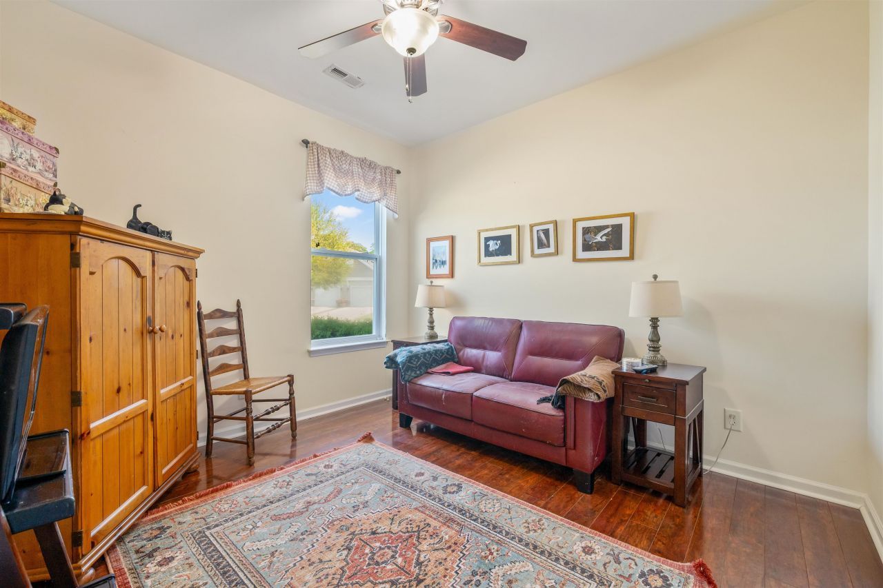 1606 Palmina Loop Photo 32