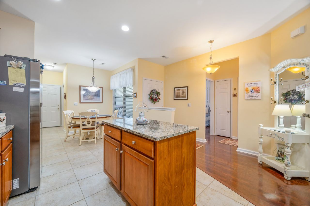 1606 Palmina Loop Photo 7