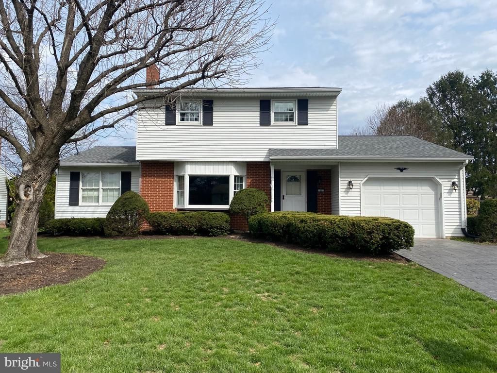 11 RANDI ROAD, ENOLA, PA 17025