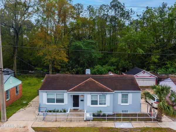 4616 TIMUQUANA Road, Jacksonville, FL 32210